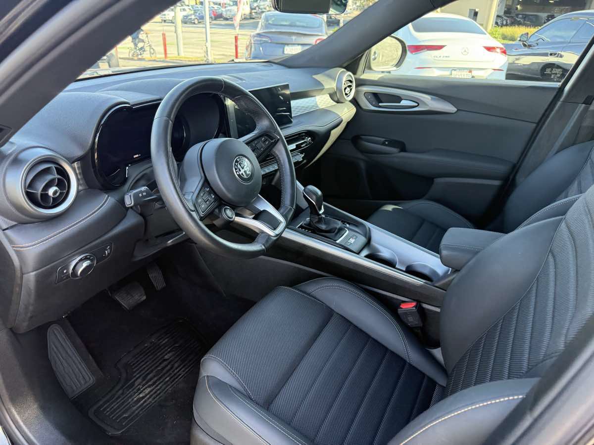 Used 2024 Alfa Romeo Tonale Ti AWD/4WD image 10