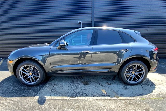 New 2026 Porsche Macan image 2