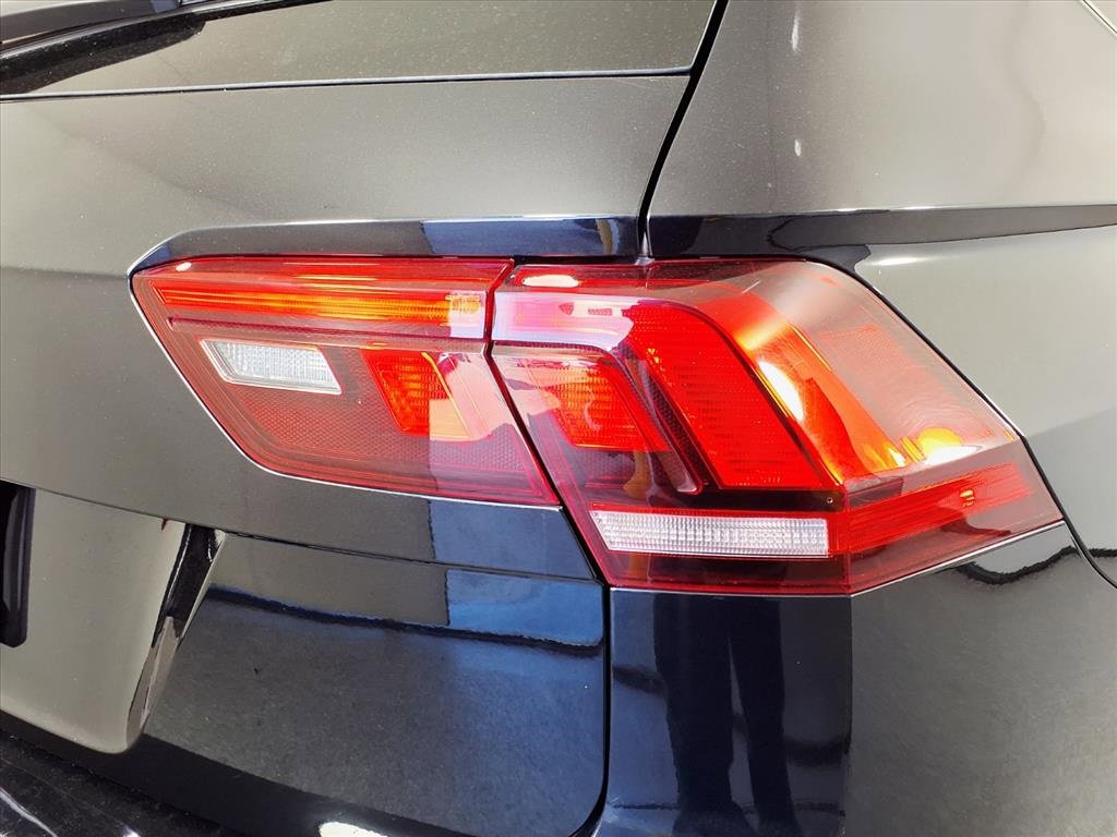 Used 2022 Volkswagen Tiguan SE image 7
