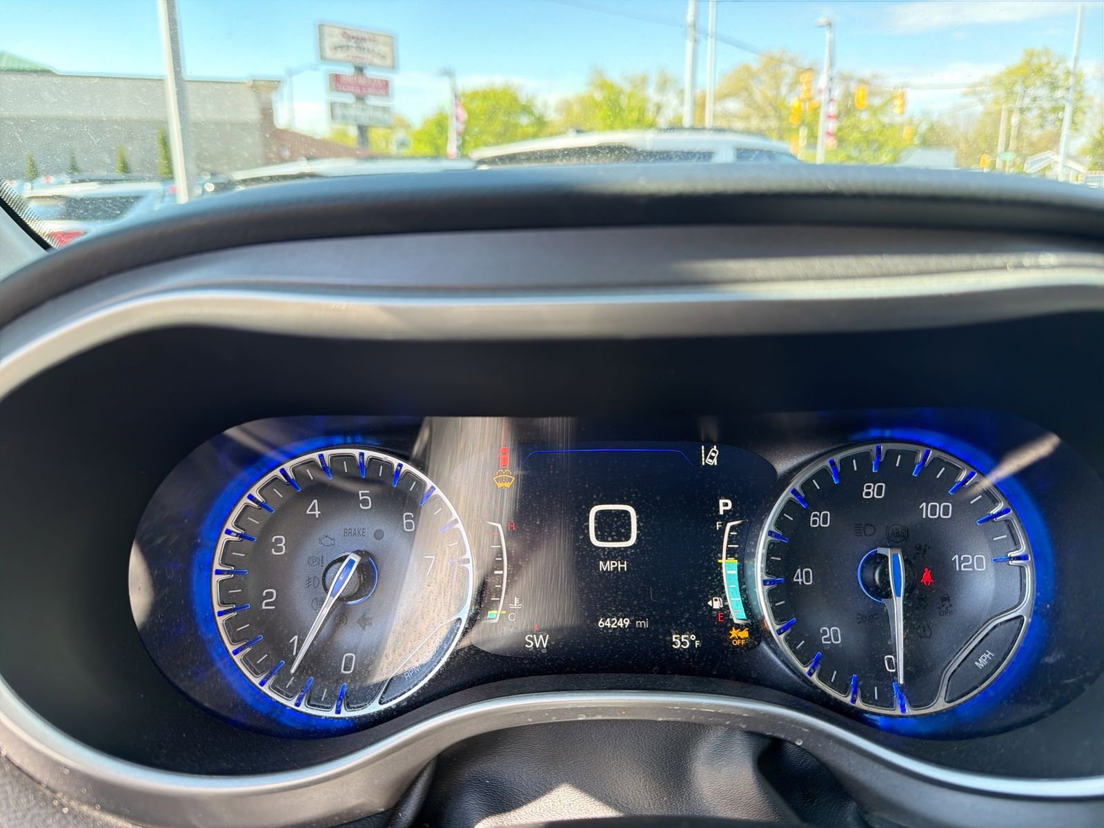 Used 2023 Chrysler Pacifica Touring-L FWD image 36