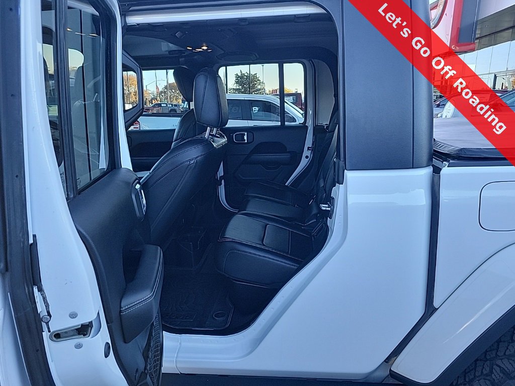 Used 2020 Jeep Gladiator Overland image 12