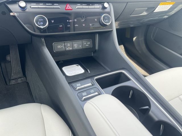 New 2026 Hyundai Sonata SEL FWD image 16
