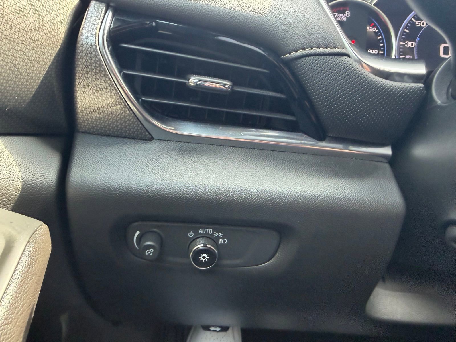 Used 2023 Chevrolet Traverse Premier w/ LPO, Floor Liner Package AWD/4WD image 21