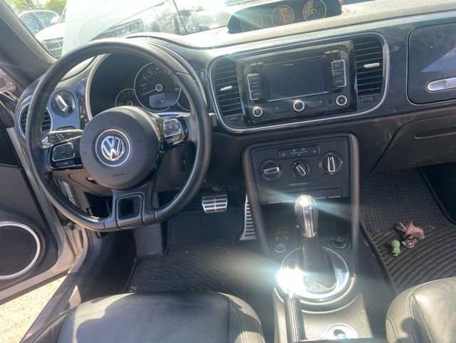 Used 2012 Volkswagen Beetle 2.0T FWD image 17