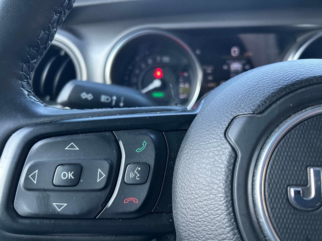 Used 2023 Jeep Wrangler Unlimited w/ Dual Top Group image 30