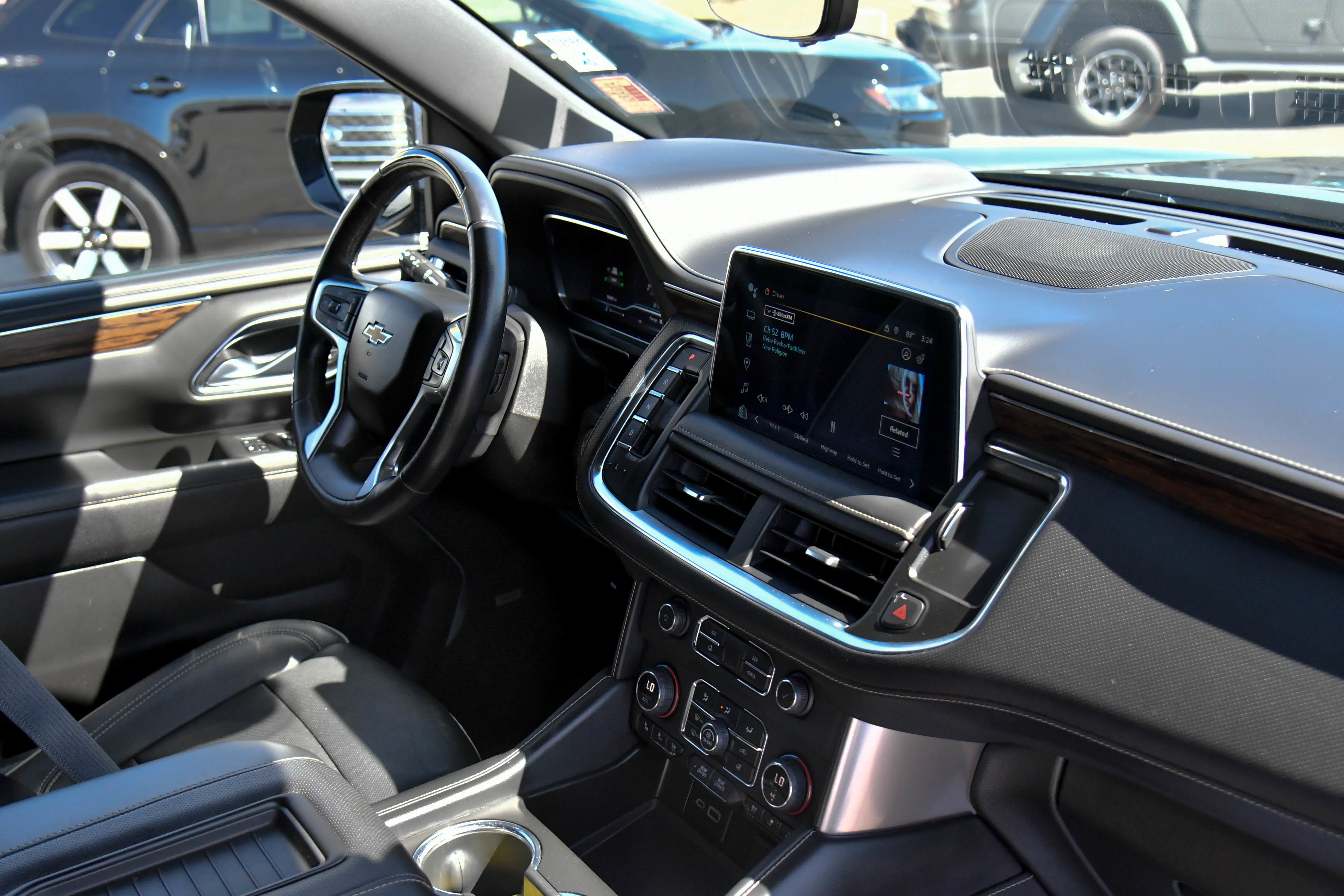 Used 2023 Chevrolet Tahoe Premier w/ Advanced Technology Package RWD image 63