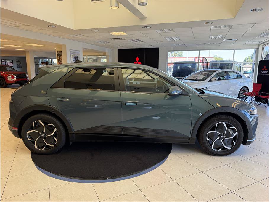 Used 2024 Hyundai Ioniq 5 SEL RWD image 4