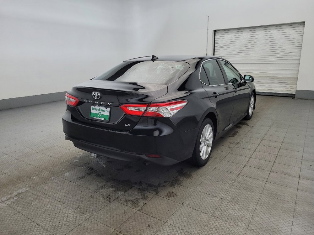 Used 2019 Toyota Camry LE FWD image 9
