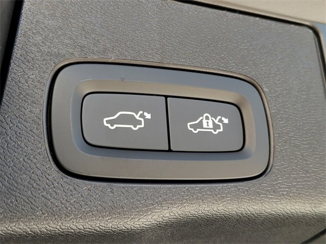 New 2026 Volvo XC60 B5 Plus w/ Protection Package Premier image 14