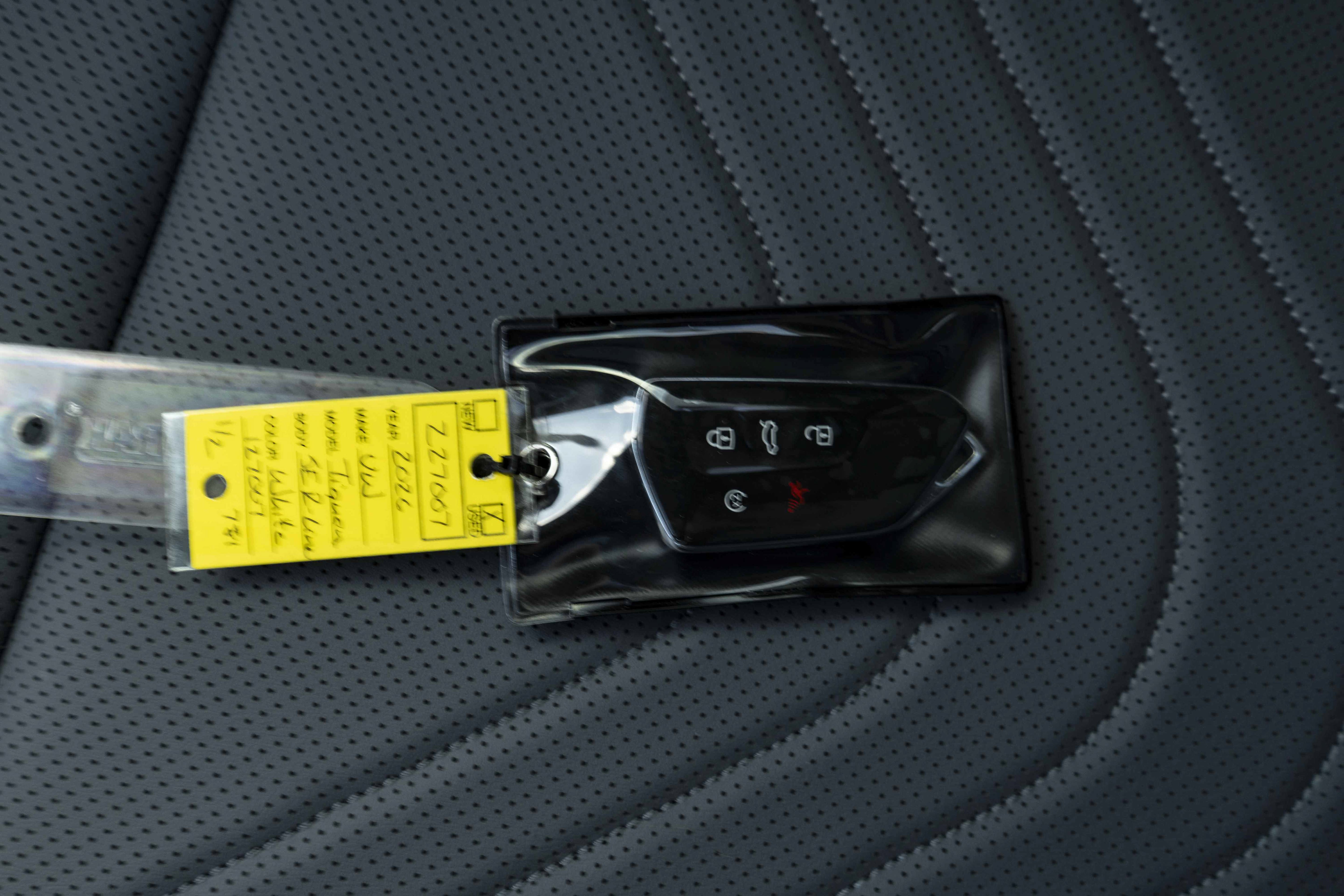 Certified 2026 Volkswagen Tiguan SE R-Line FWD image 40