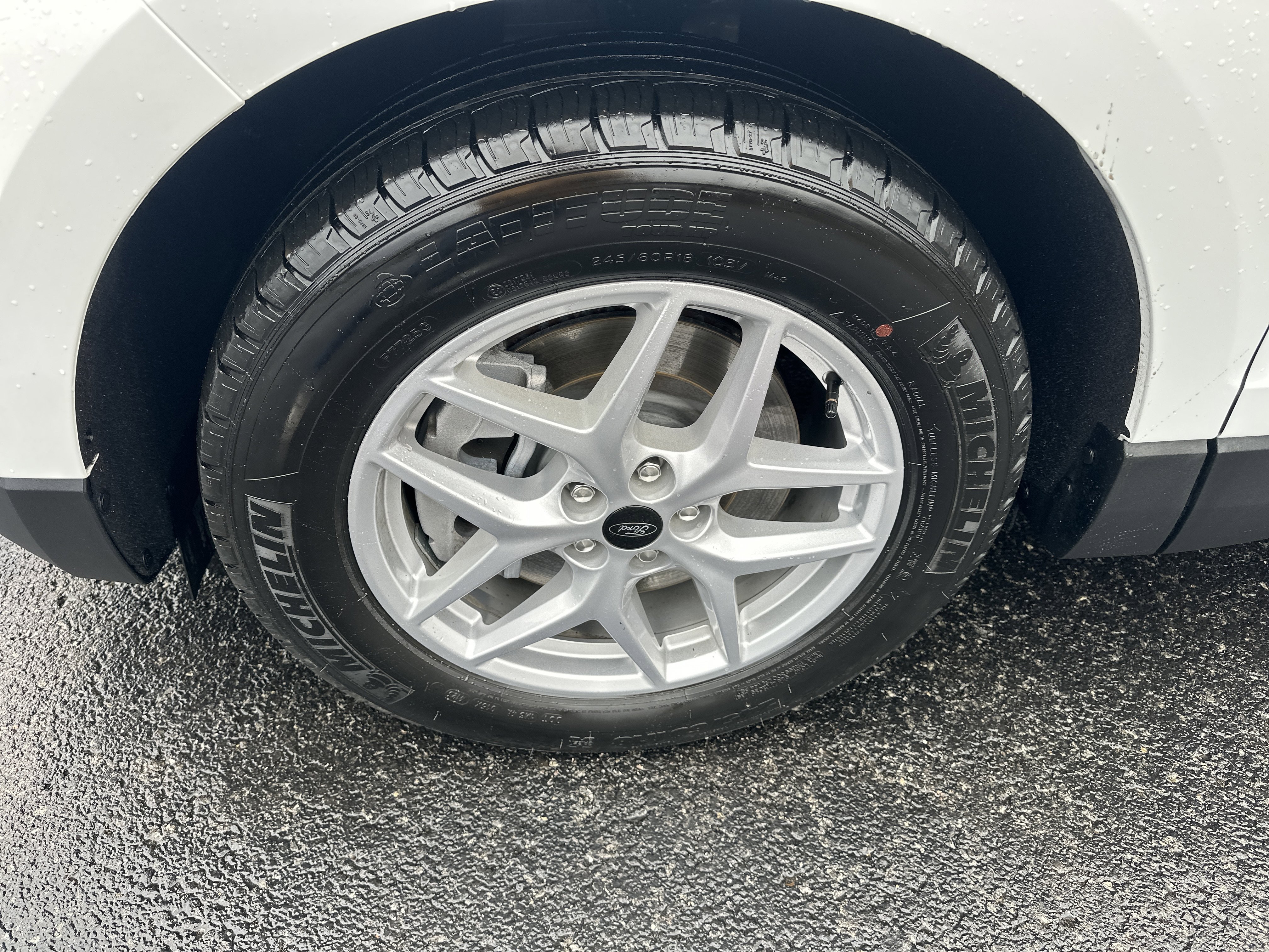 Used 2024 Ford Edge SEL w/ Convenience Package image 8