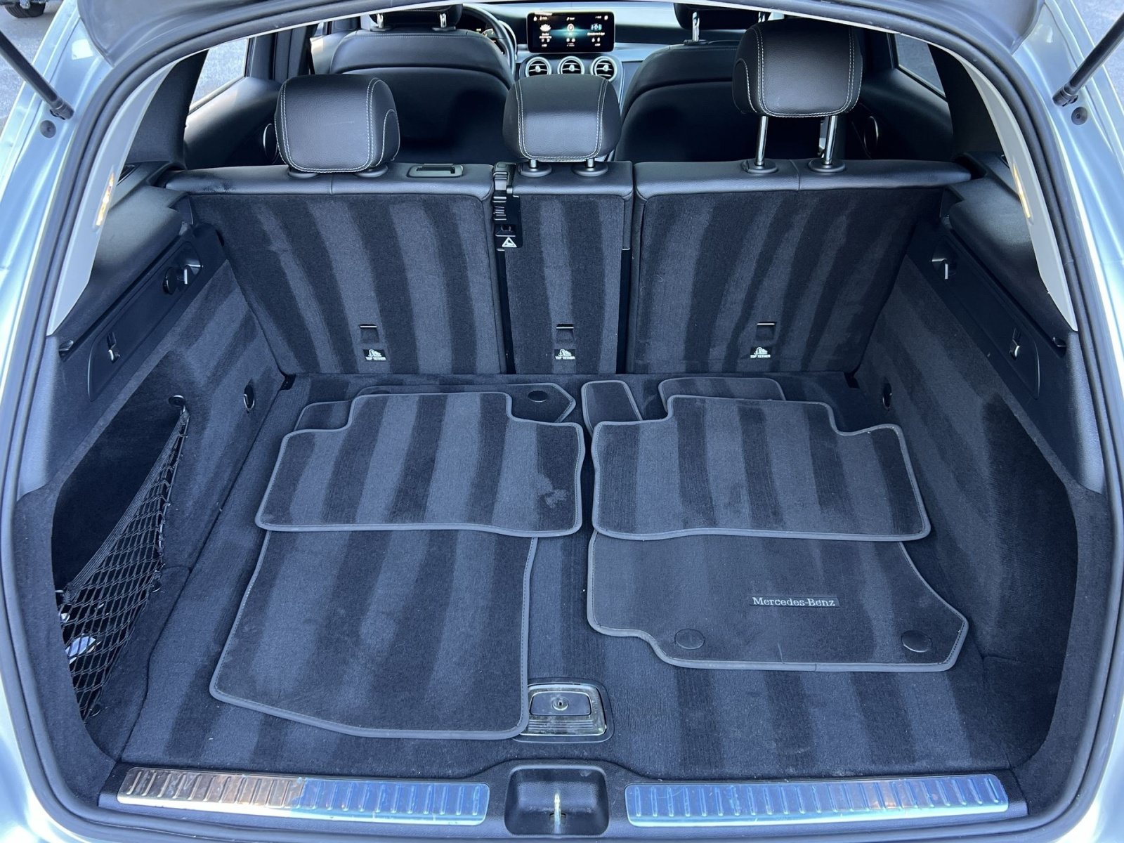 Used 2021 Mercedes-Benz GLC 300 4MATIC w/ Premium Package image 31