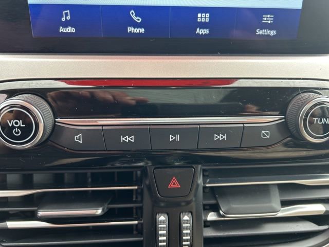 Used 2022 Ford Escape SEL image 18