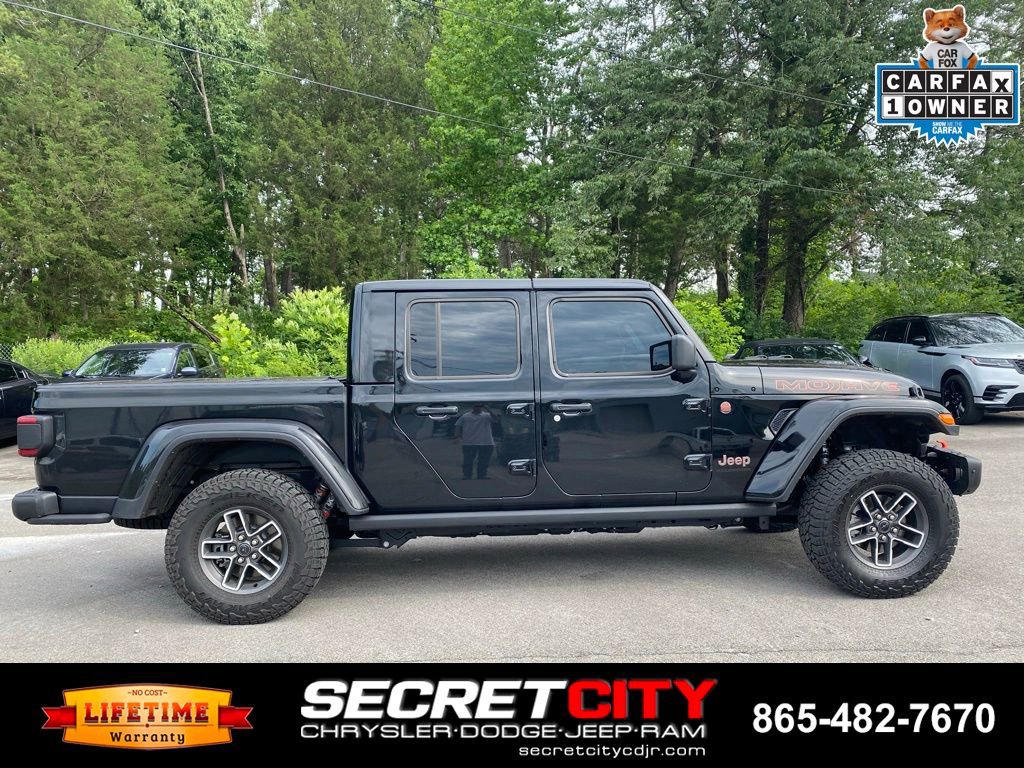 Used 2025 Jeep Gladiator Mojave AWD/4WD image 4