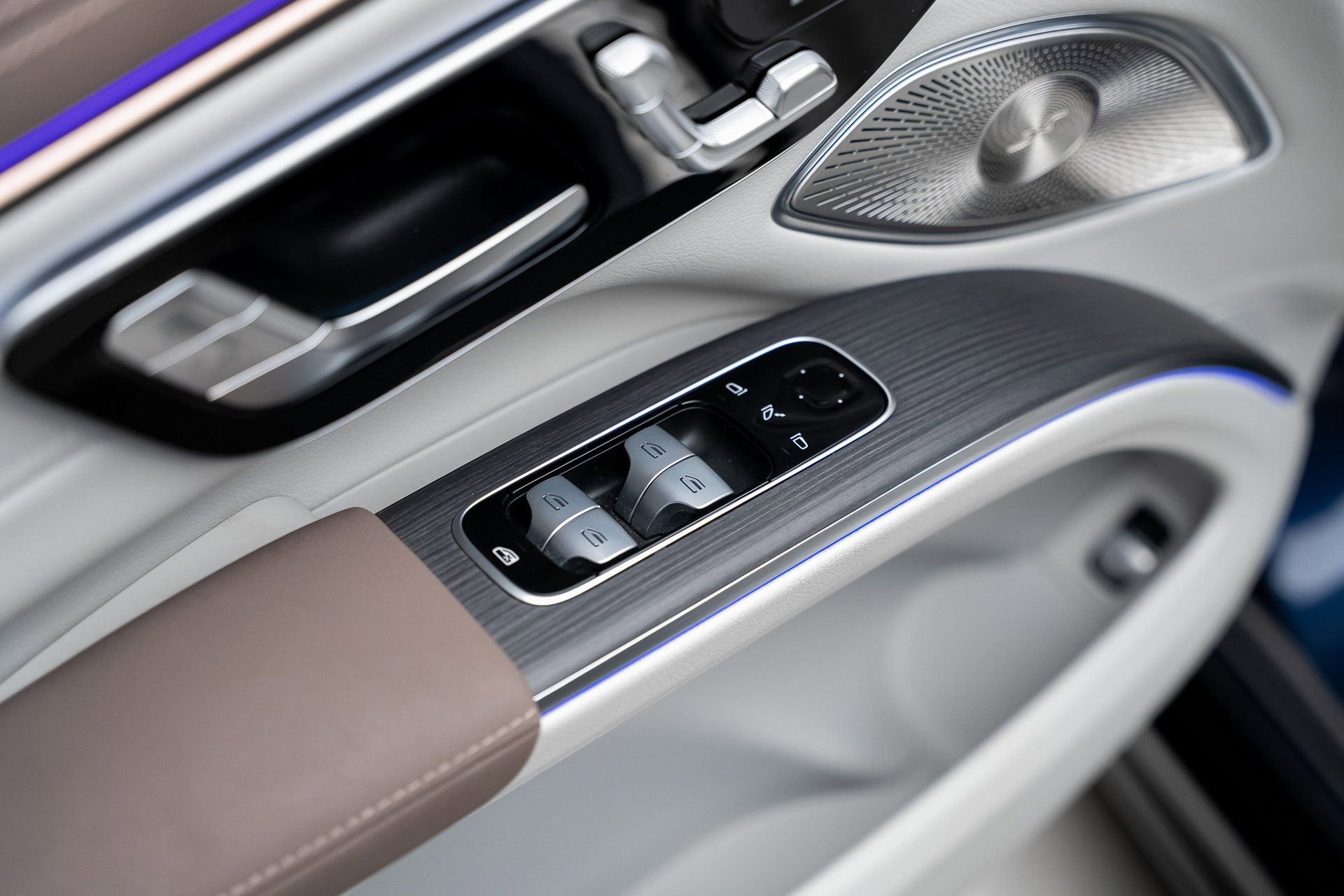 Used 2023 Mercedes-Benz EQS 450+ 4MATIC SUV w/ AMG Line Exterior Package image 53