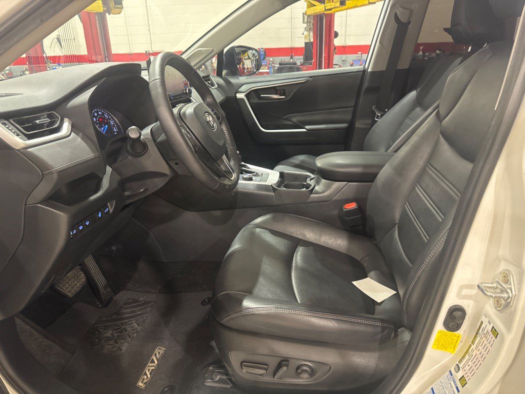 Used 2021 Toyota RAV4 XLE Premium AWD/4WD image 3