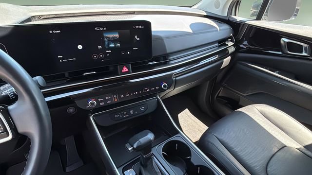 Used 2025 Kia Carnival SX Prestige FWD image 24