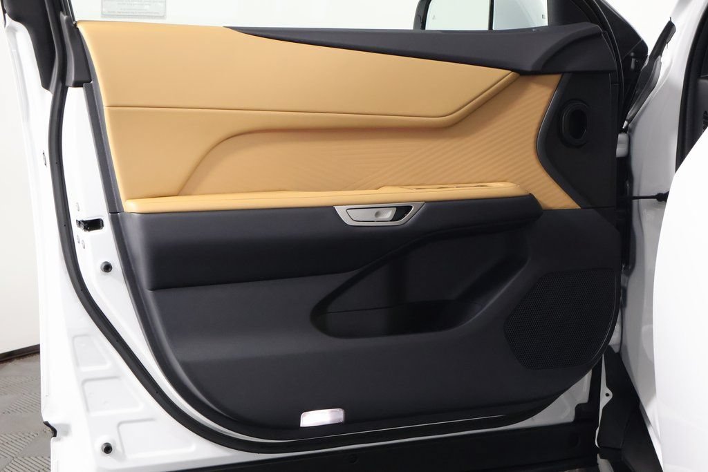 New 2026 Lexus ES 350e w/ Convenience Package FWD image 7