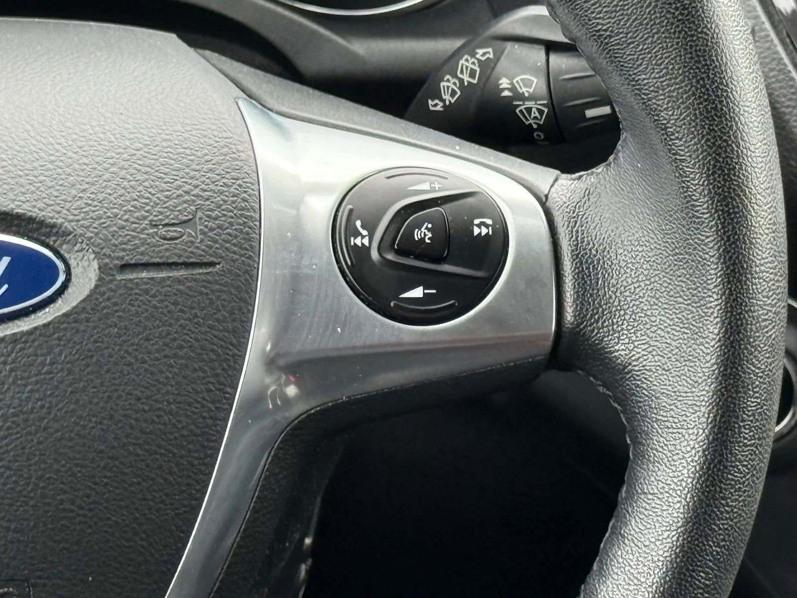 Used 2015 Ford Escape Titanium w/ Equipment Group 301A image 26