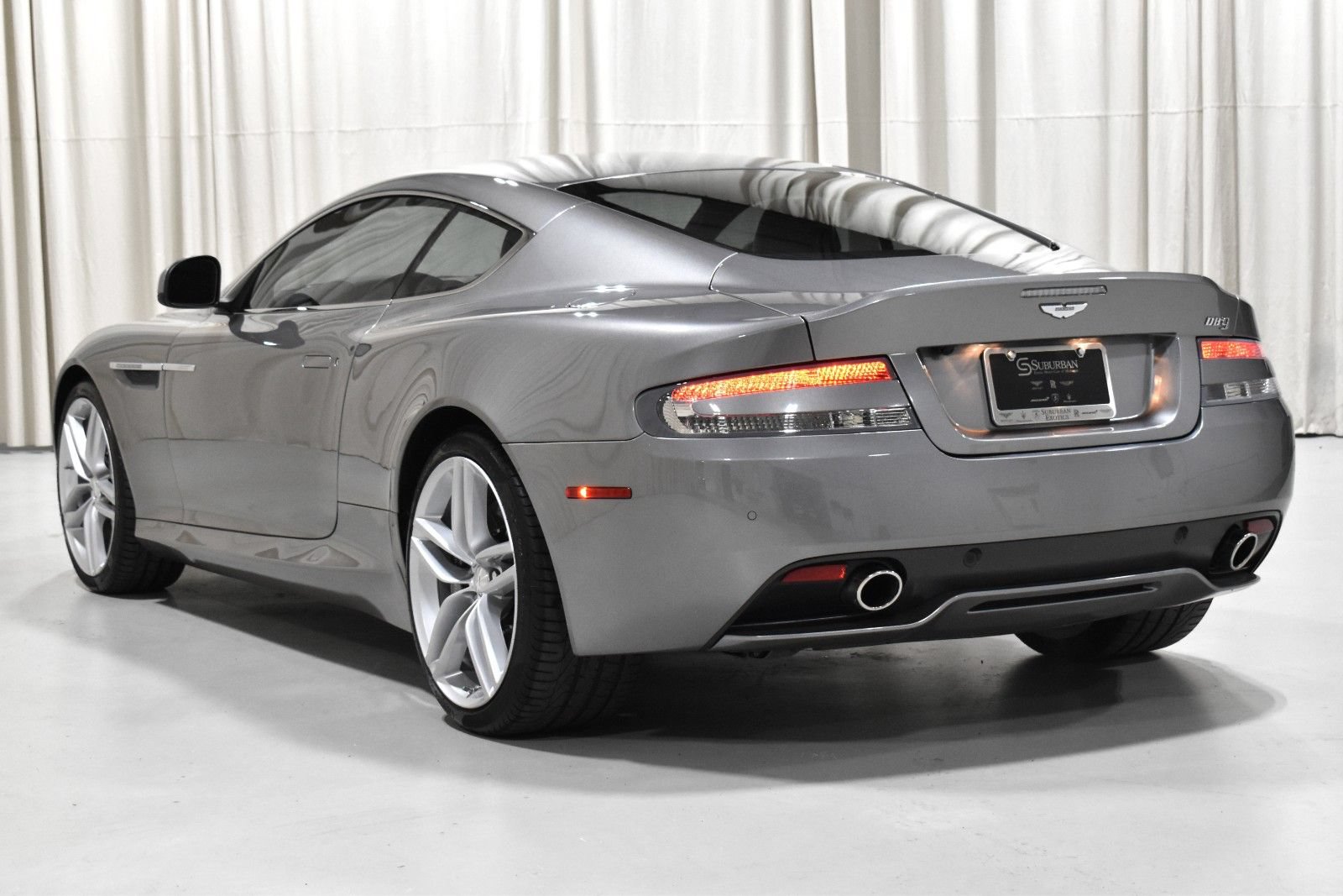 Used 2014 Aston Martin DB9 Coupe RWD image 7