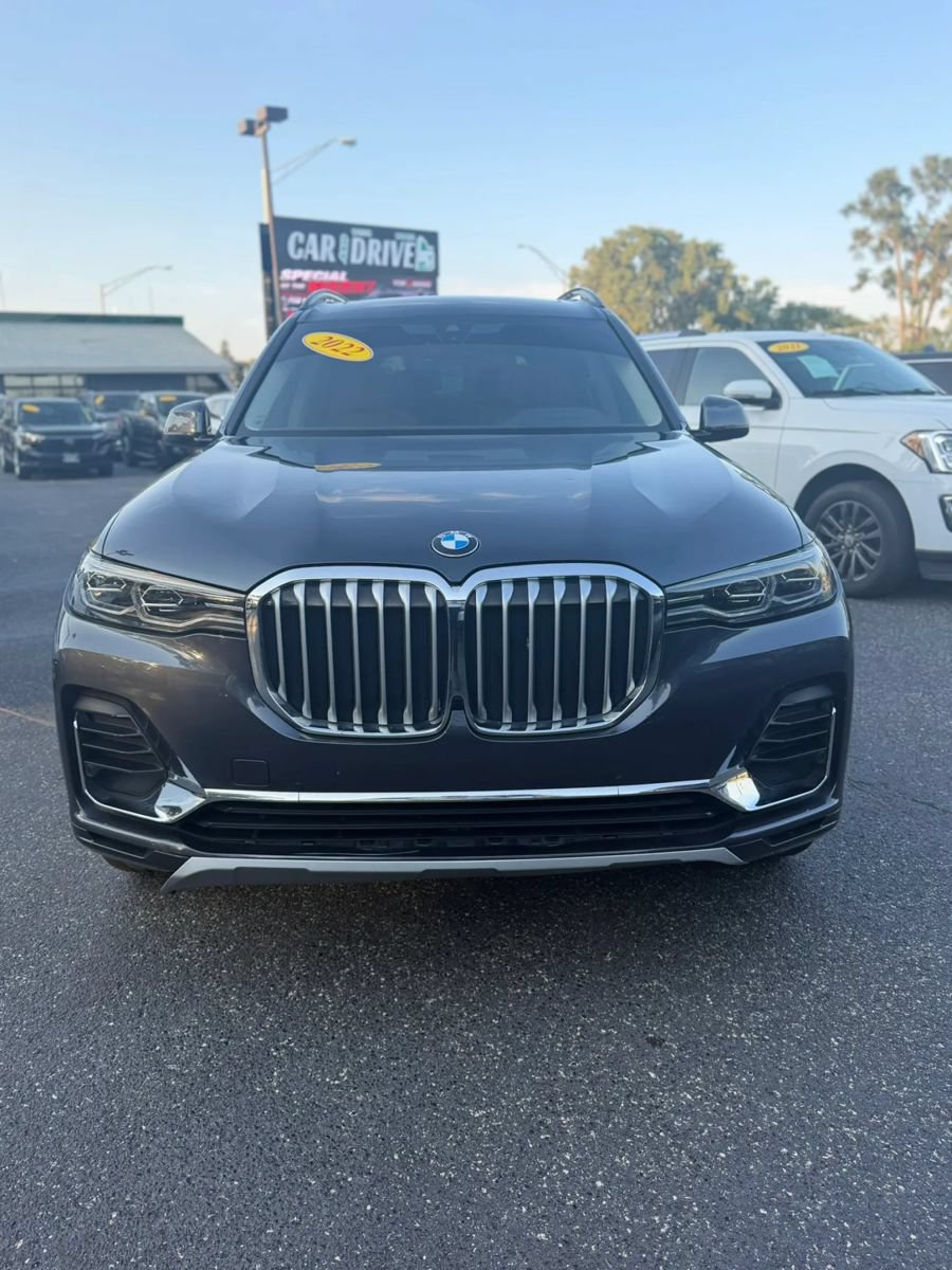 Used 2022 BMW X7 xDrive40i AWD/4WD image 1