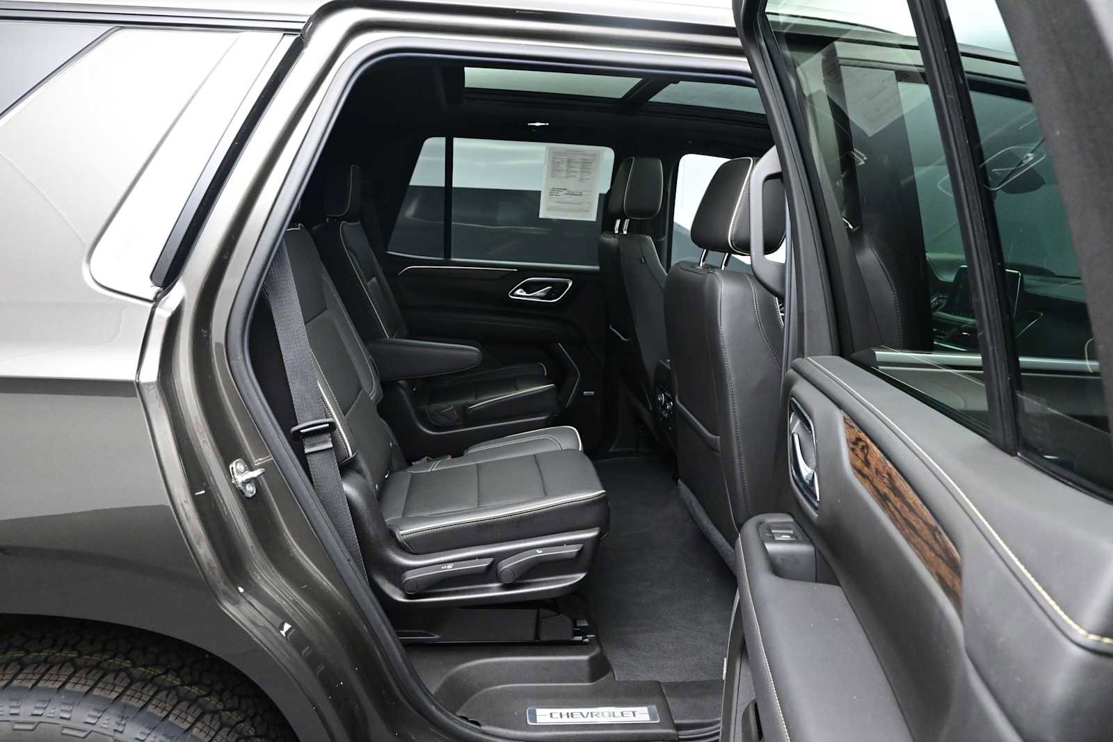 Used 2021 Chevrolet Tahoe Premier w/ Premium Package AWD/4WD image 60