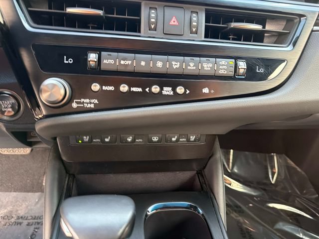 Used 2024 Lexus ES 350 Ultra Luxury w/ Accessory Package (Z2) FWD image 25