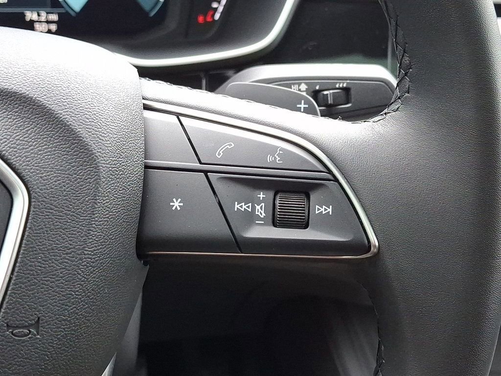 Certified 2025 Audi Q3 2.0T Premium Plus w/ Premium Plus Package image 22