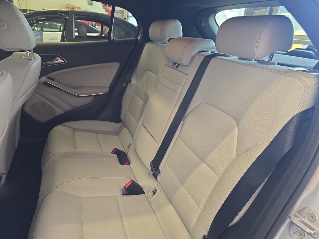 Used 2019 Mercedes-Benz GLA 250 image 15