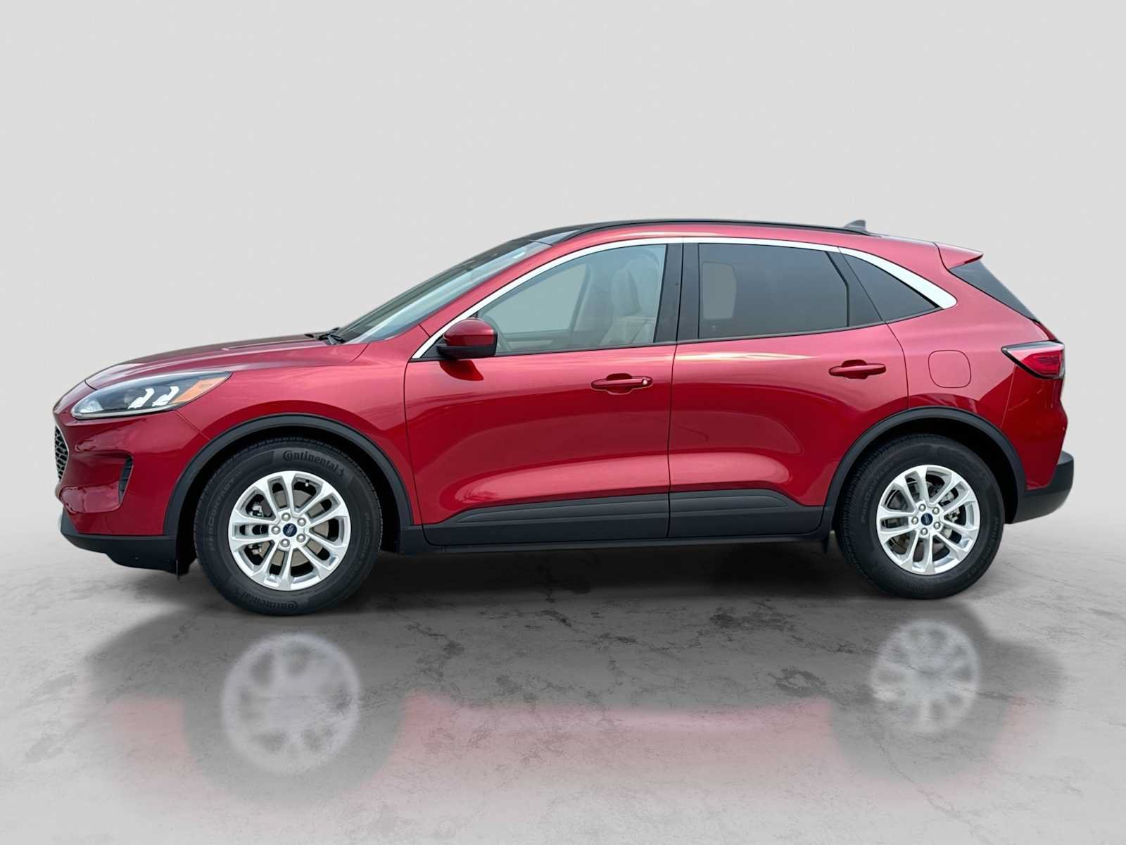 Certified 2020 Ford Escape SE FWD image 3