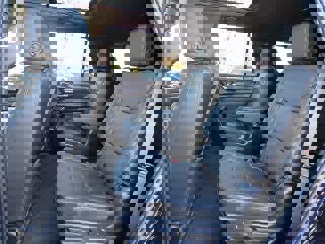 Used 2022 Chevrolet Tahoe LT w/ LT Signature Plus Package image 13