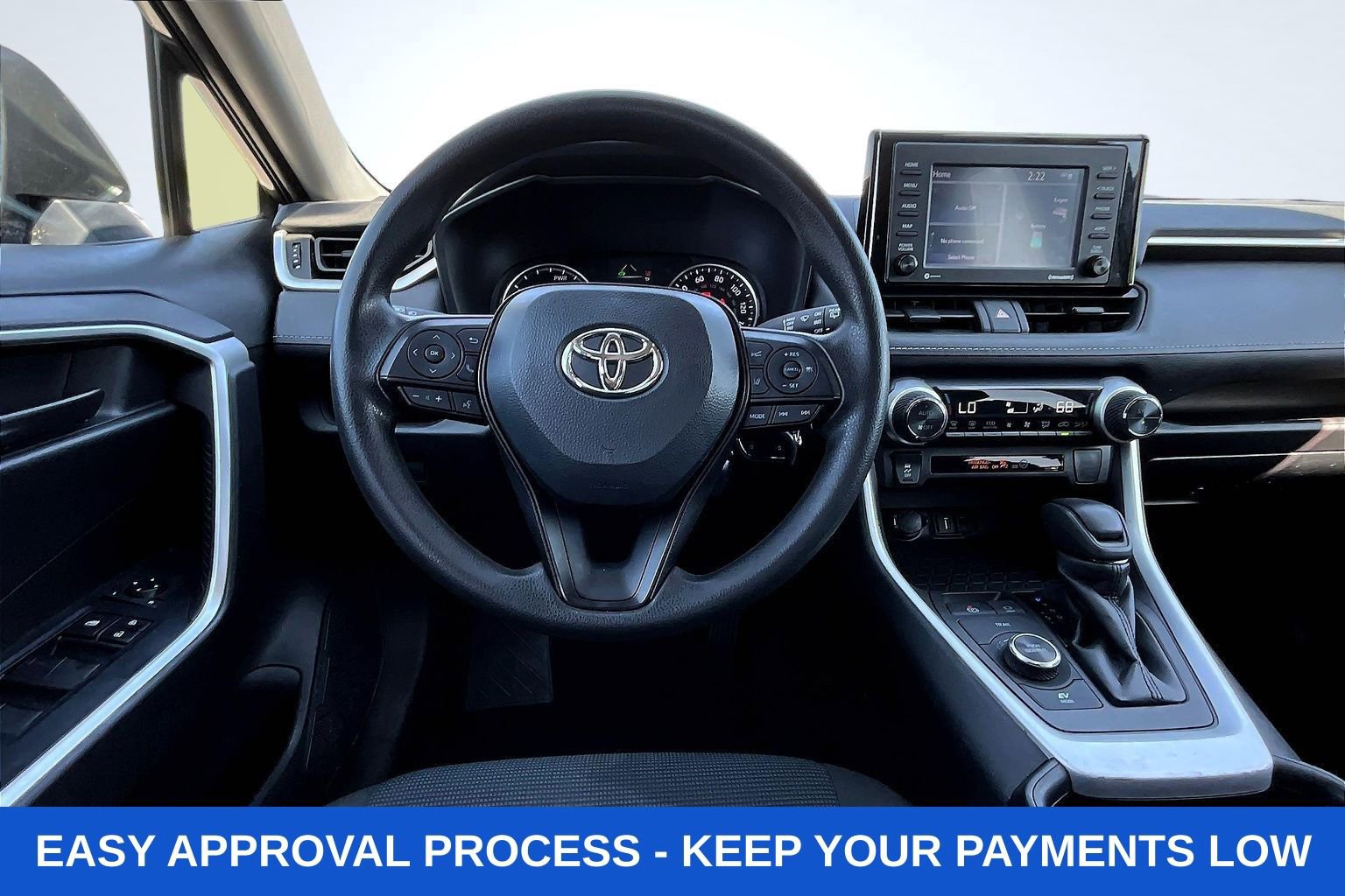 Used 2022 Toyota RAV4 LE AWD/4WD image 11