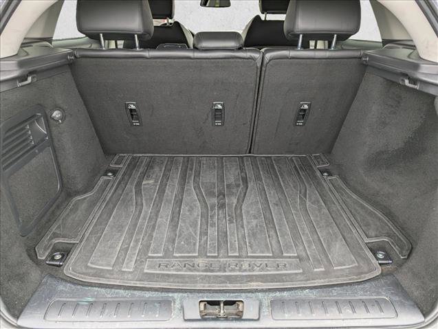 Used 2017 Land Rover Range Rover Evoque SE image 30