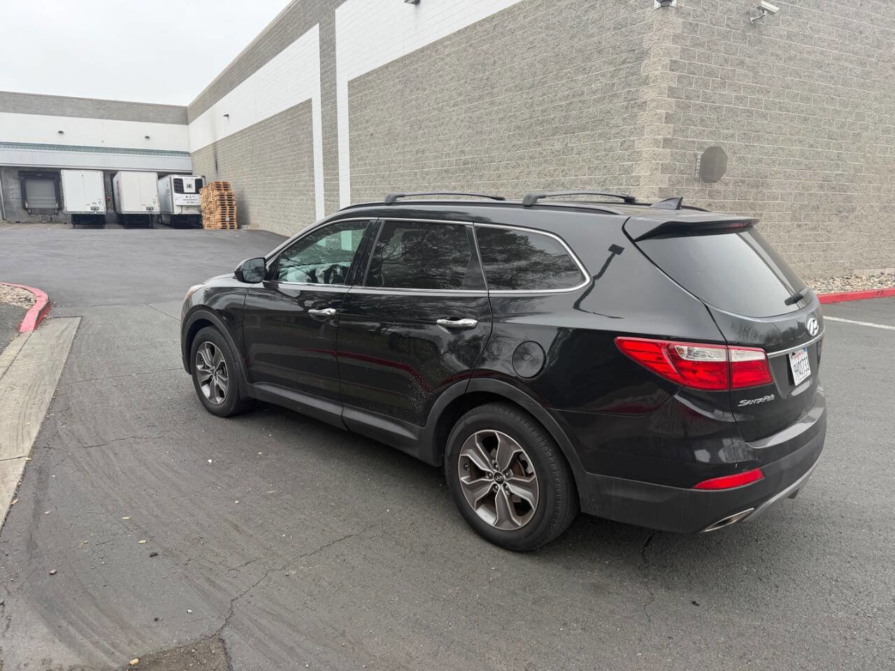 Used 2015 Hyundai Santa Fe GLS image 5