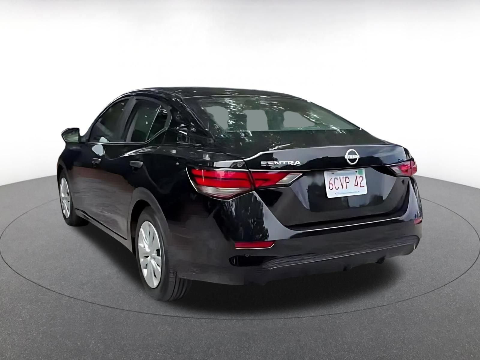 Used 2025 Nissan Sentra S FWD image 11