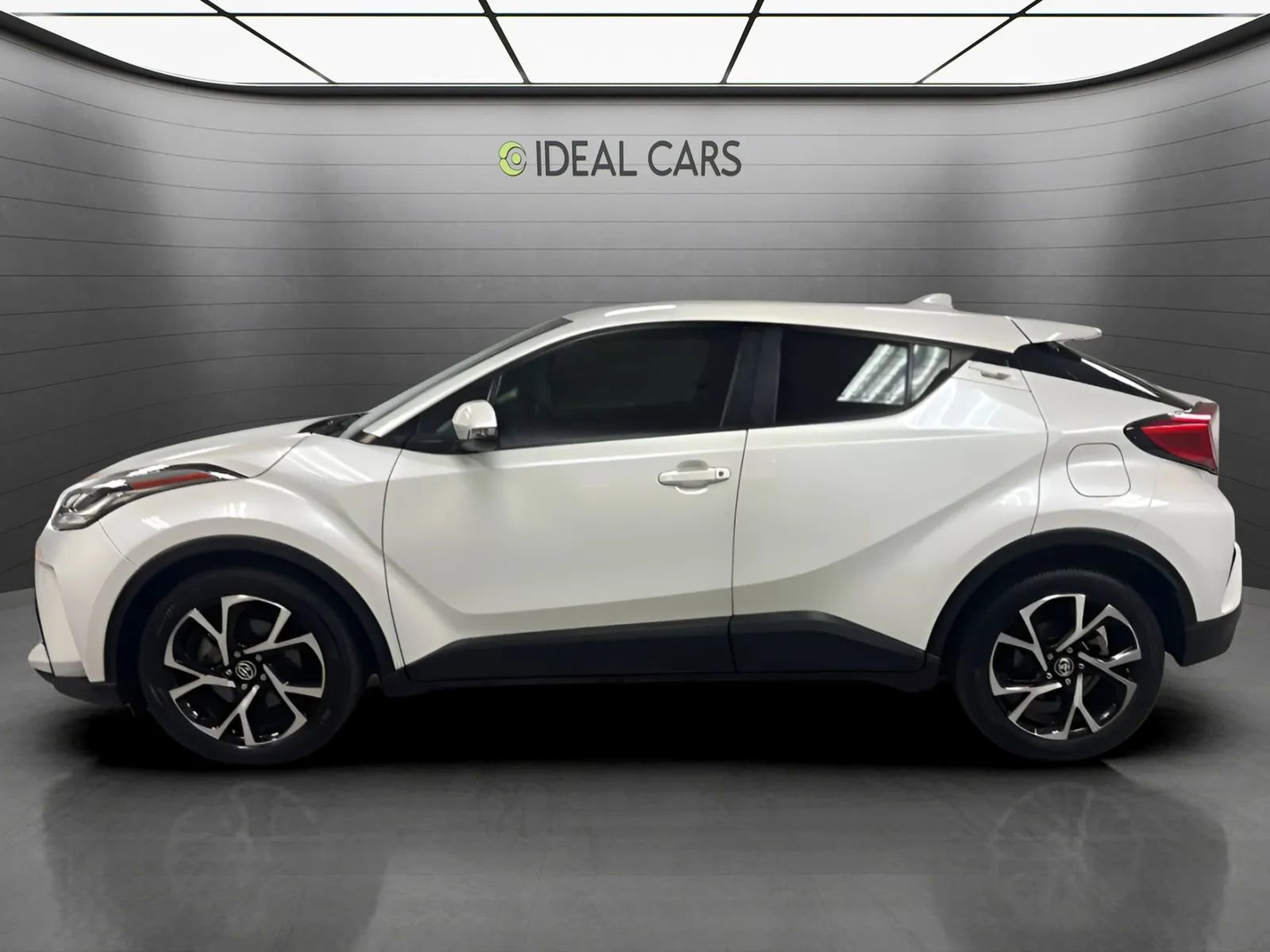 Used 2021 Toyota C-HR XLE FWD image 8