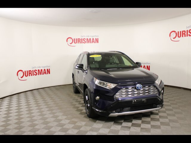 Used 2019 Toyota RAV4 XSE w/ Carpet Mat Package AWD/4WD image 16
