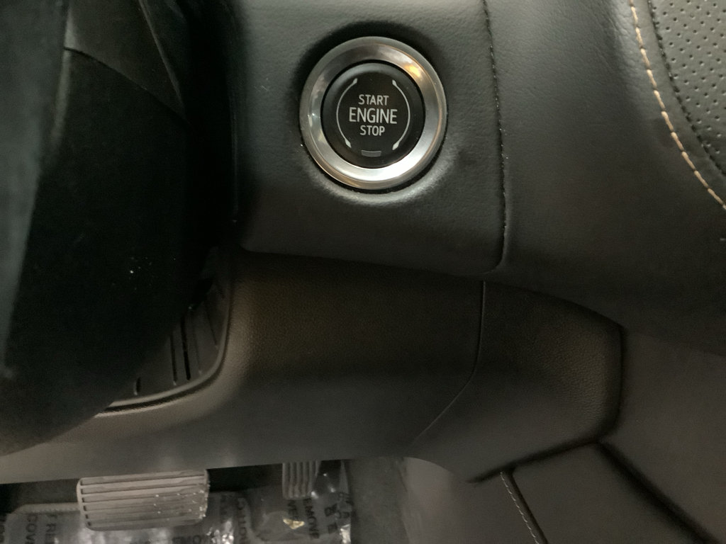 Used 2023 GMC Yukon AT4 AWD/4WD image 16