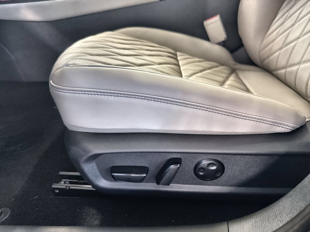 New 2026 Nissan Sentra SL w/ Floor Mat Package FWD image 14