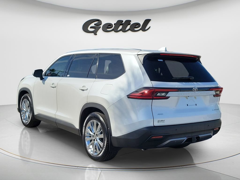 Used 2025 Toyota Grand Highlander AWD image 6