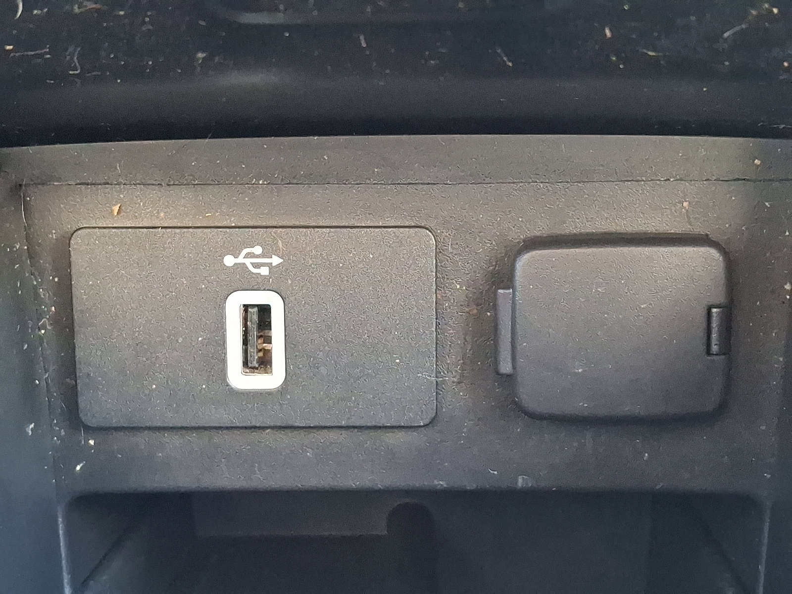 Certified 2018 Ford Explorer Platinum image 25