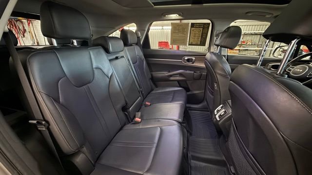Used 2022 Kia Sorento S w/ Panoramic Sunroof Package image 29