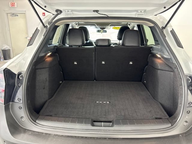 Used 2025 Nissan Kicks SR w/ SR Premium Package AWD/4WD image 25