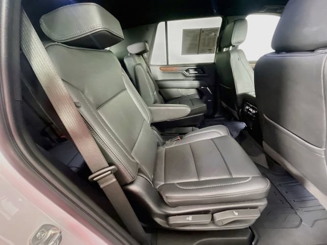 Used 2025 GMC Yukon Denali AWD/4WD image 30