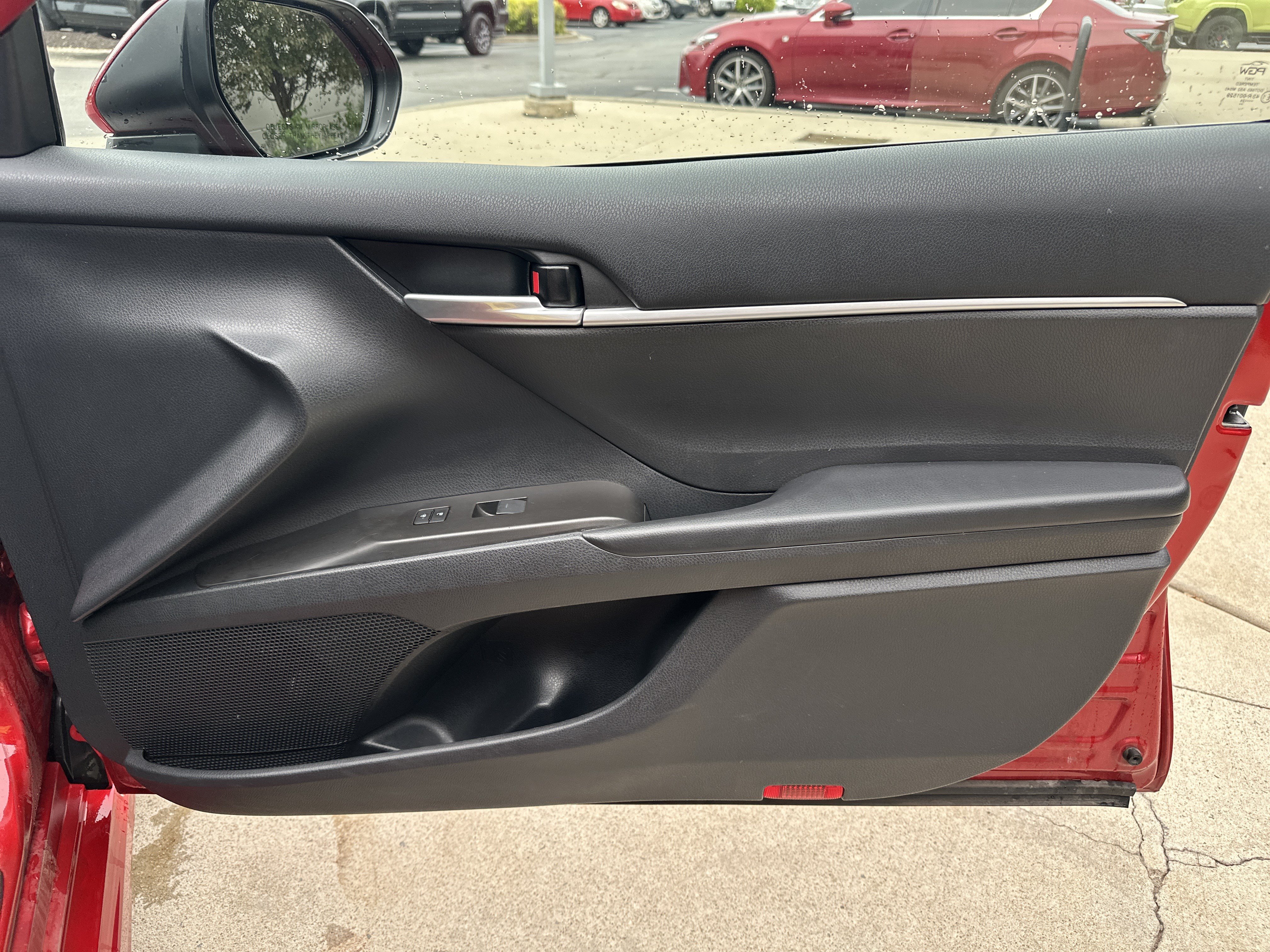 Used 2023 Toyota Camry SE w/ Protection Package (Q2) (TMS) FWD image 27