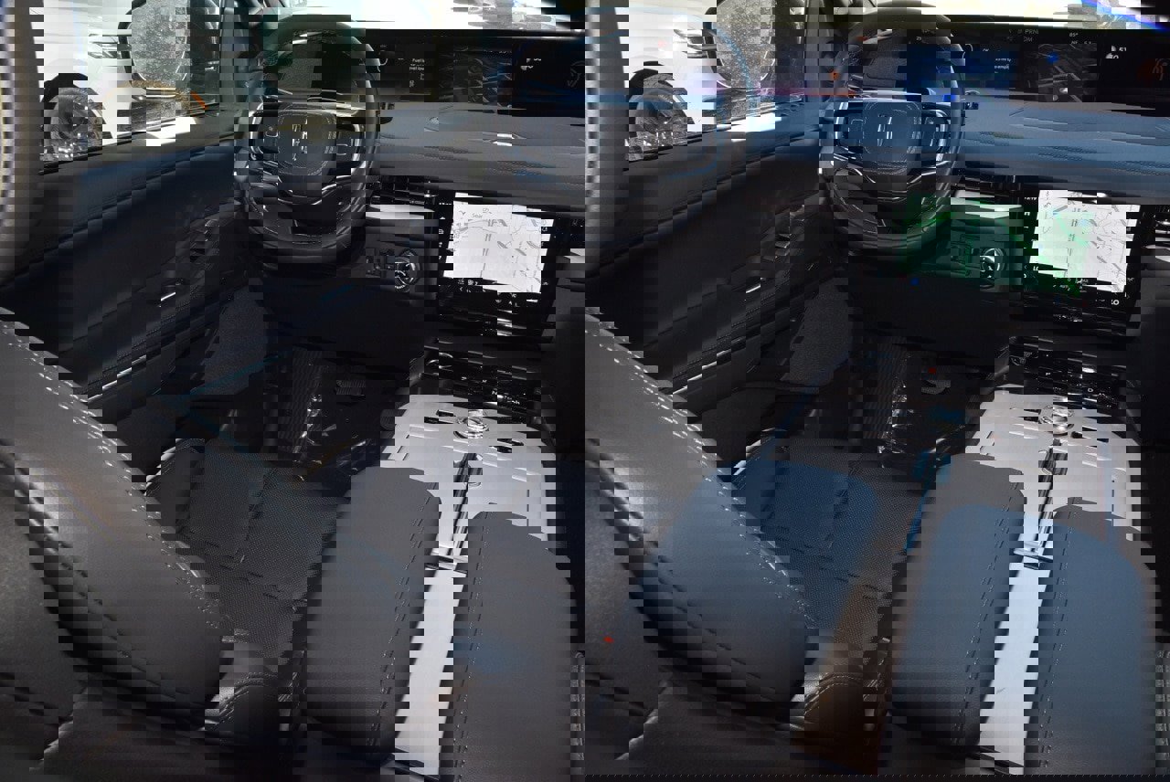 New 2025 Lincoln Navigator Reserve w/ Jet Appearance Package image 23