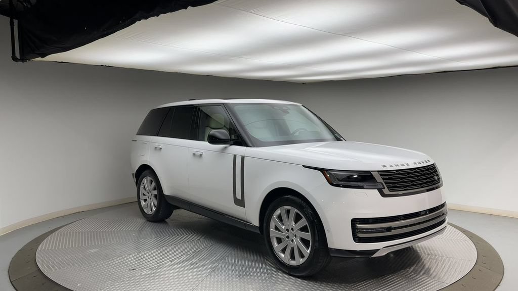 Certified 2025 Land Rover Range Rover SE AWD/4WD image 8