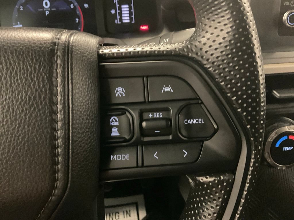 Used 2025 Toyota Tacoma SR5 AWD/4WD image 21