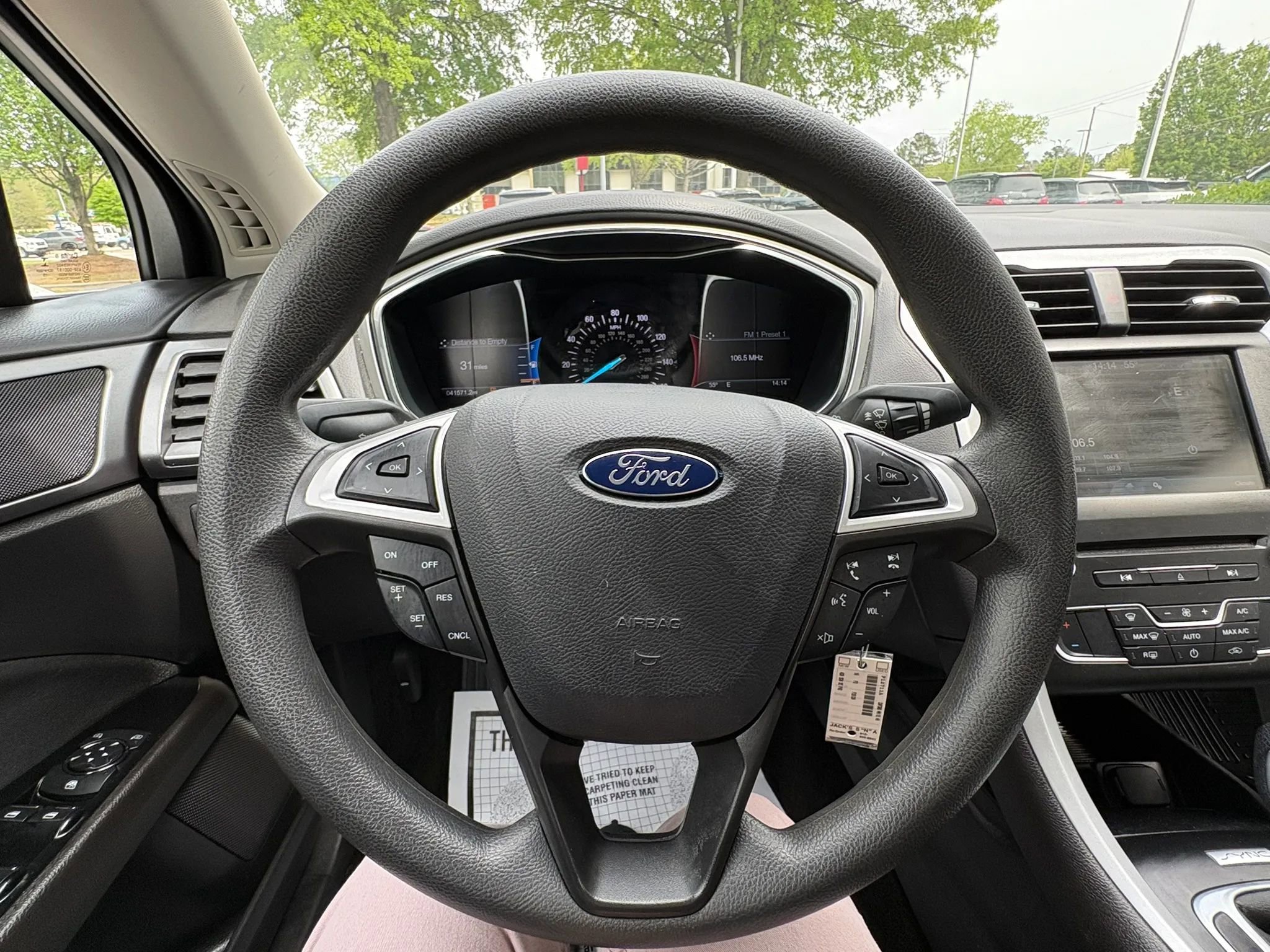 Used 2016 Ford Fusion SE image 26