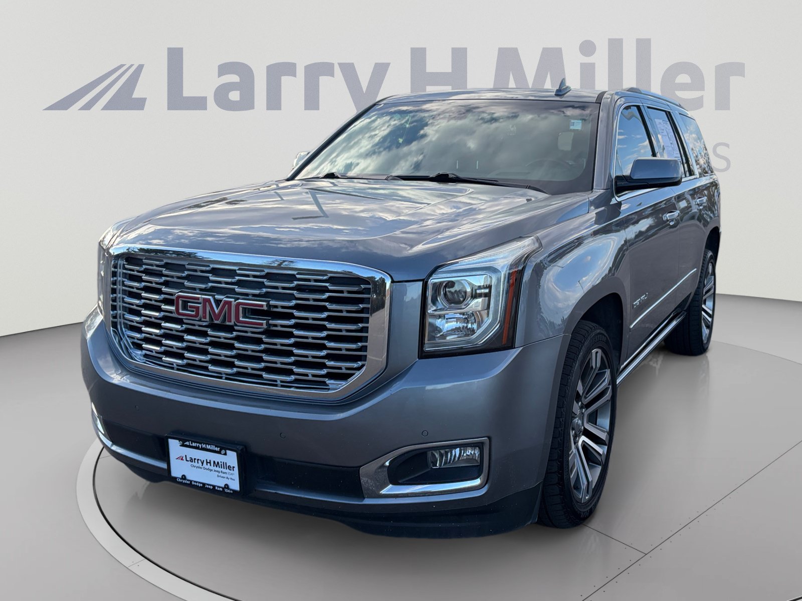 Used 2019 GMC Yukon Denali w/ Denali Ultimate Package AWD/4WD image 1